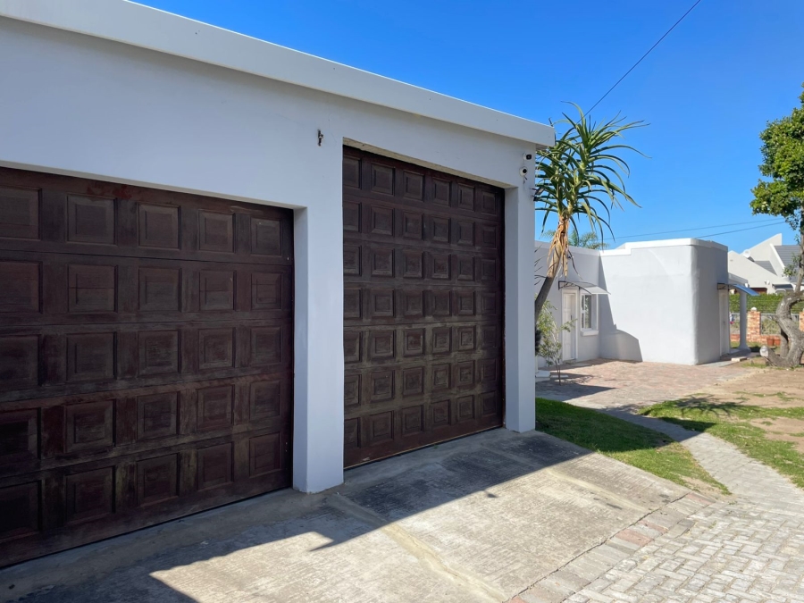 4 Bedroom Property for Sale in East Bank Eastern Cape